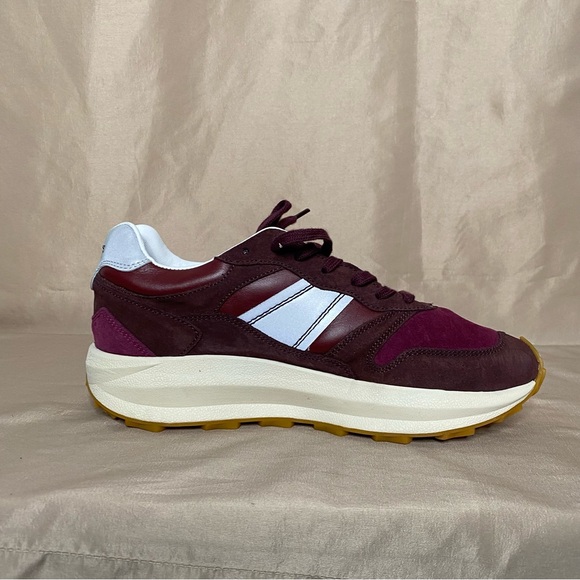 Greats BRC 8.5 Burgundy Running Shoes - Picture 4 of 11